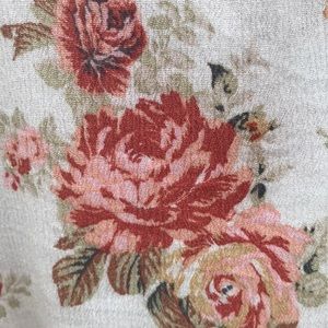 LOVE SPELL Tops - 🌺🌺🌺BEAUTIFUL ROSE PRINT TOP LOVE SPELL Tops - 🌺🌺🌺BEAUTIFUL ROSE PRINT TOP